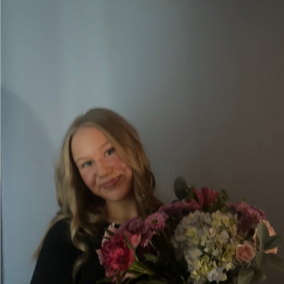 Meet your Posher, Kate - Picture 1 of 1